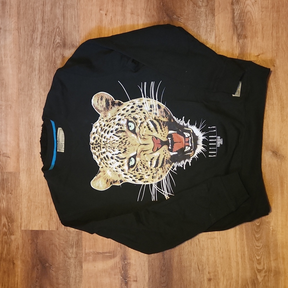Pre owned sweater size XL